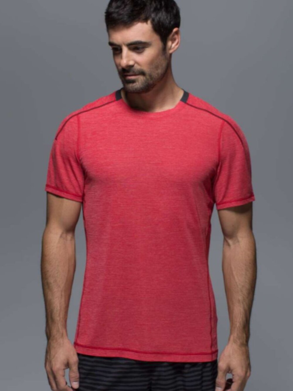 Lululemon Assert Tech Short Sleeve Tee – Heathered Royal Red/Soot | Mens Large